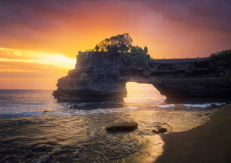 Pura Tanah Lot · Golden Hour